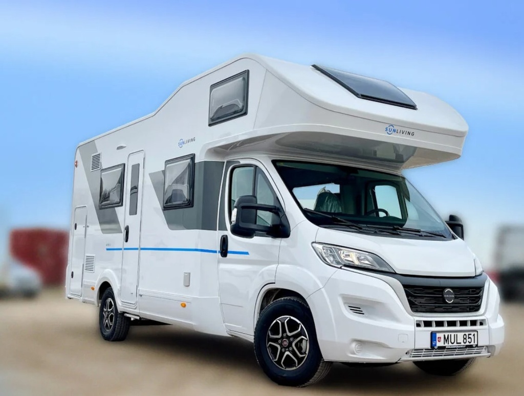 Premium klasės kemperis SUN LIVING S 72SP ar panašus